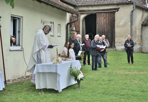 Fronleichnam im Pfarrgarten-14
