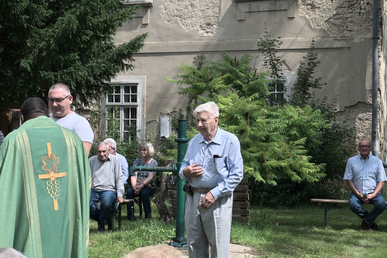 Geburtstagsmesse im Pfarrgarten-12.jpg