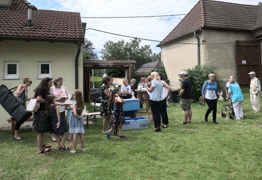 Geburtstagsmesse im Pfarrgarten-37