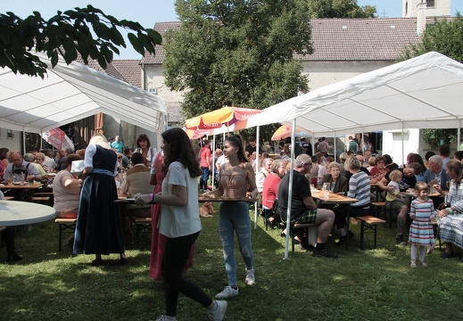 0905 Kirtag im Pfarrgarten-015