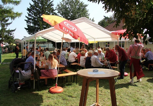 0905 Kirtag im Pfarrgarten-065