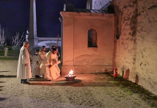 240330 Osternachtfeier mit Prozession-12