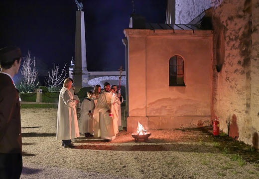 240330 Osternachtfeier mit Prozession-14