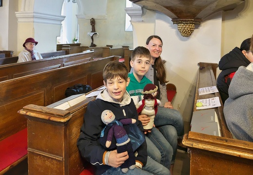 220401 Kindermesse mit Ostereiersuche-01