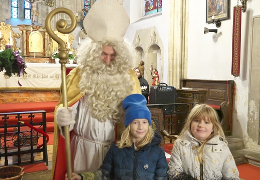 241208 KIndermesse mit Nikolaus-08