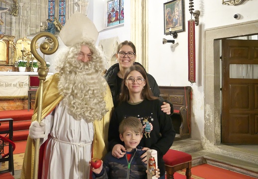 241208 KIndermesse mit Nikolaus-15