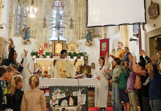 250421 Kindermesse Ostereiersuche-18